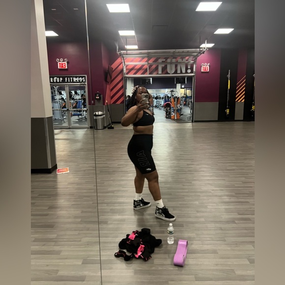 Shauna7887 - Picture 2 of 4